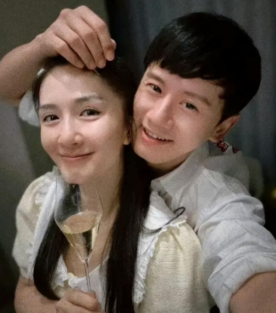 结婚14年后，姐弟恋的“残酷现实”，在张杰身上展现的淋漓尽致
