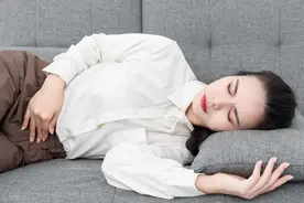 24岁姑娘还没结婚，出现月经淋漓不断，巧用一个古方帮她恢复如初图片