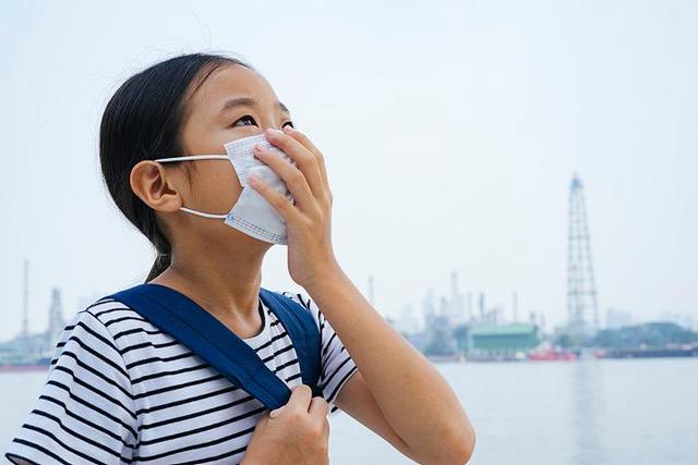 张文宏：天冷坚持戴口罩的人，过不了半年，身体或会有8大变化