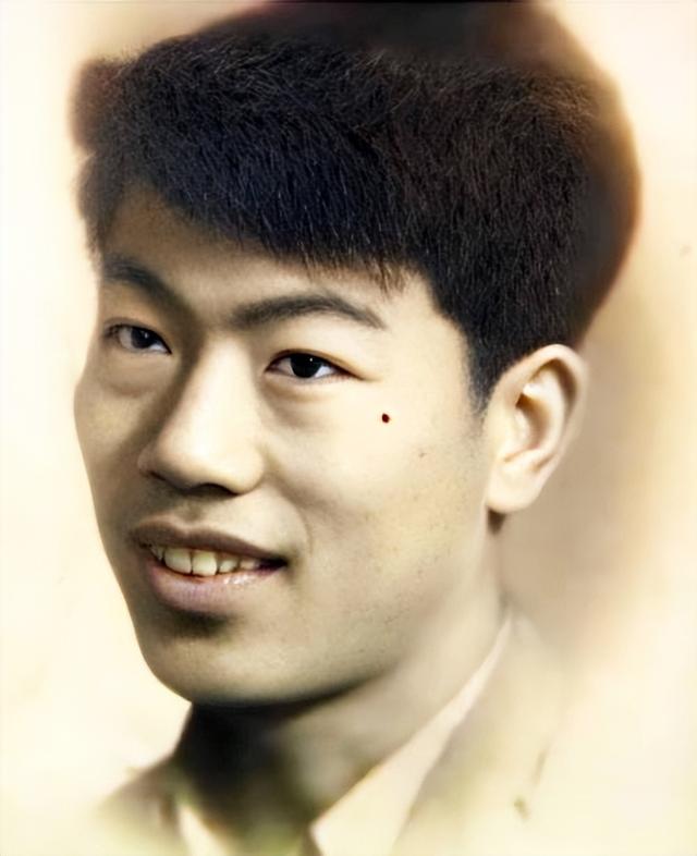 梁小龙被曝离世1天，私生活被扒底朝天	，原来他和杨少华处境一样