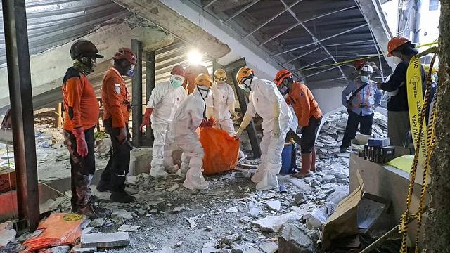 印尼学校建筑物倒塌遇难人数升至37人