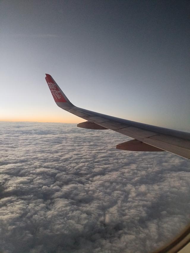 三万英尺的日落，是重庆给曼谷的告别