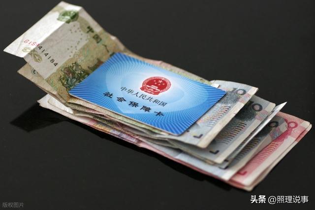 人社部拟出新规，超龄打工人终于有人管了，工资和社保迎来好消息