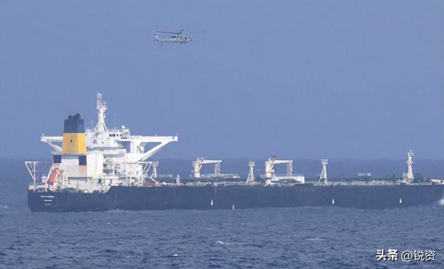 特朗普封堵委内瑞拉石油，古巴全力死保马杜罗，特工寸步不离