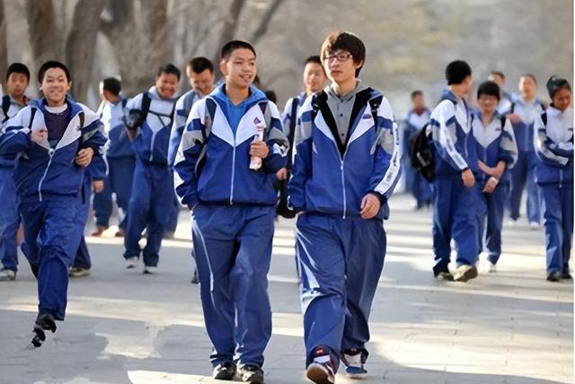 穷学生更难入名校，招生不再光看分，学习好还不够，富人占尽优势