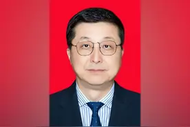 岑福康已任上海市长宁区委副书记图片