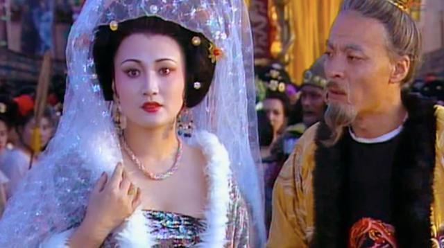 杨玉环晚上睡觉有个坏习惯，一般人都难以忍受，唐玄宗却十分享受
