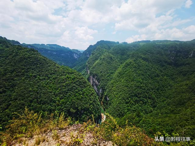 老人岩与磨刀岩：走过万仞崖壁之间不足一尺宽的险峻小道
