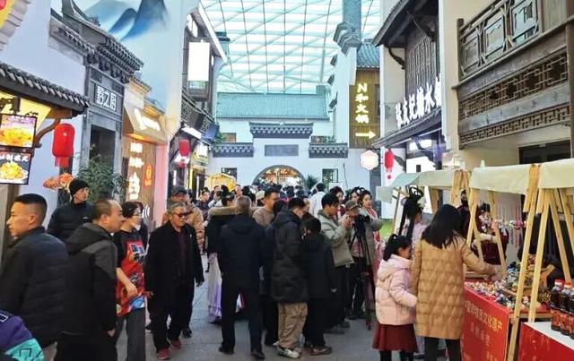 迈好“十五五”发展第一步 | “寻趣文旅·水街雅集”文旅市集启幕 解锁银川冬日农文酒旅消费新体验