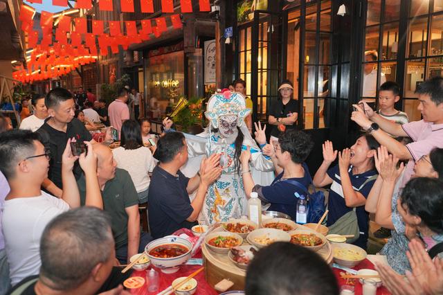 双节同庆 情满北碚：金刀峡镇民俗活动点燃假日热情
