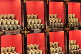 现存或转存钱弄明白，这家银行区别对待图片