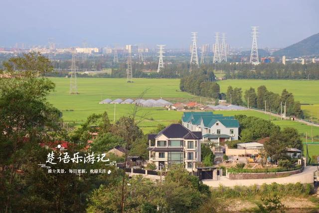 浙江宁波这里藏了一个小阿勒泰？湖光山色相映，柿林红时更美丽
