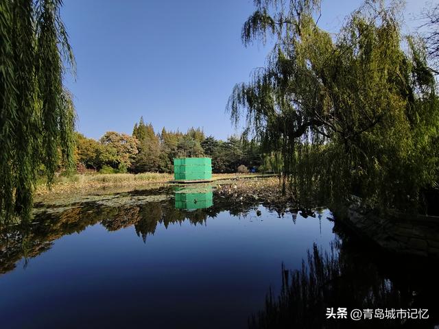 中山公园小西湖凉亭倒塌两个多月，现状依旧