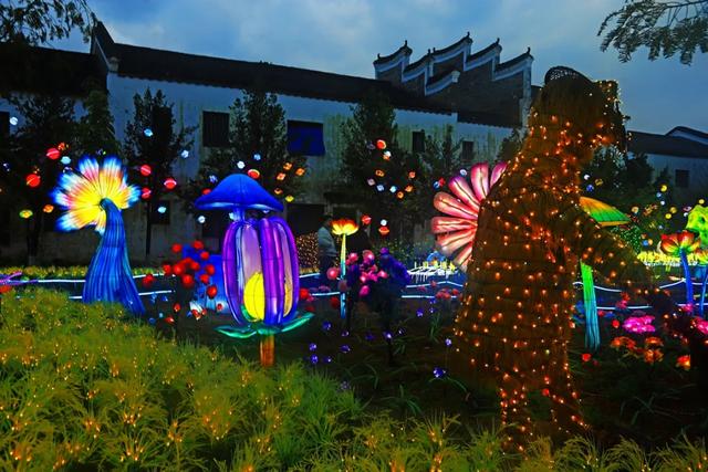 桂林:首届非遗千灯游园,光影艺术璀璨盛宴!