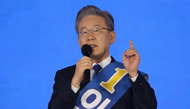 中方不必留座，李在明9月行程要凉，王毅挂断电话，送韩国一句话