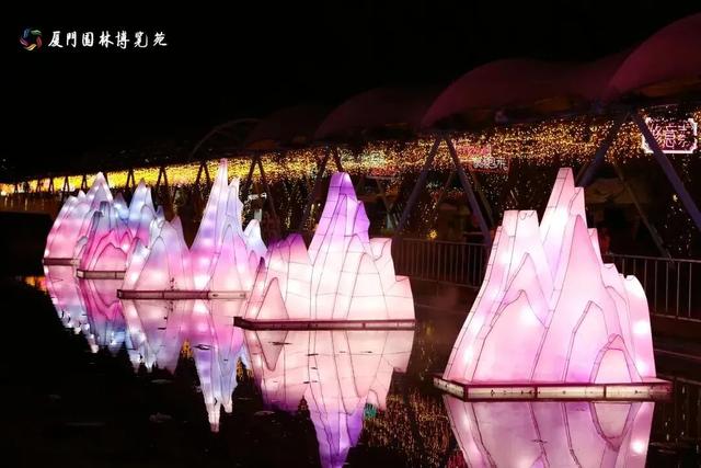 厦门园博苑花灯又上新！走进秋夜浪漫花月夜~