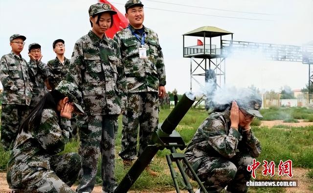 探访内蒙古草原深处“国防小镇”的成长之路