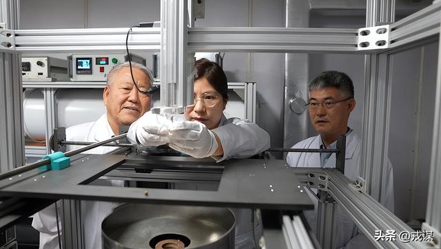 以前都错了！月球30亿年前没“死”，嫦娥六号挖出实锤