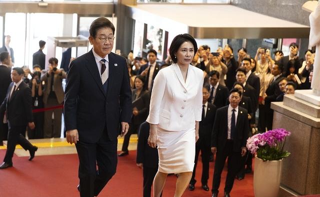 韩国外交重大转变：李在明撕下伪装，称韩国不再对华保持特殊经济关系