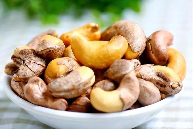 新一轮甲流高发，钟南山建议：少吃鸡肉，多吃3样增强免疫