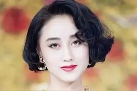 利智算不算顶级大美女？看她和李嘉欣、关之琳等人的合照就知道了图片