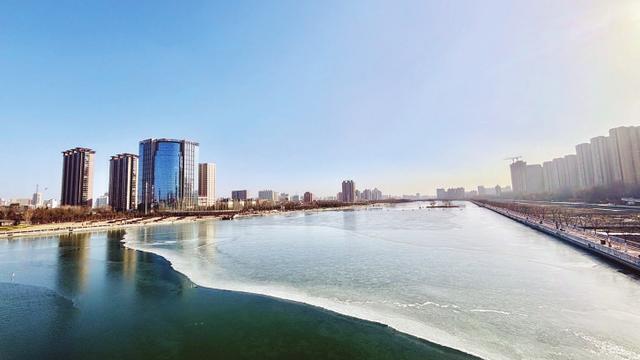 龙城汾河清水长流 唯美图景成城市“颜值”担当