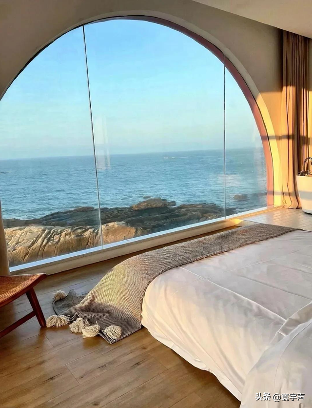 五星酒店遇冷，帐篷卖爆，2025旅游消费大反转，背后原因扎心了