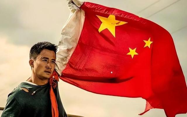 破防了！"假爱国"风波3年，51岁吴京人财两空，而他受邀观礼阅兵
