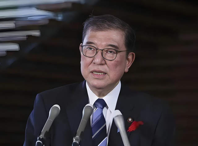 最后关头，高市被催谢罪，日方要废除中国出兵权，辽宁舰逼近琉球