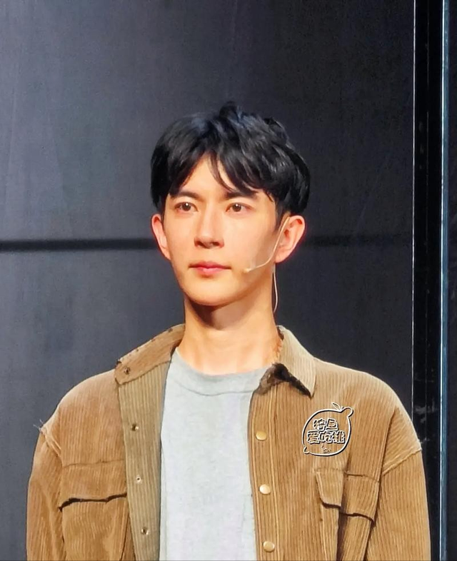 原来她就是于朦胧妈妈，苦了一辈子白发送黑发人，吴京的话说对了