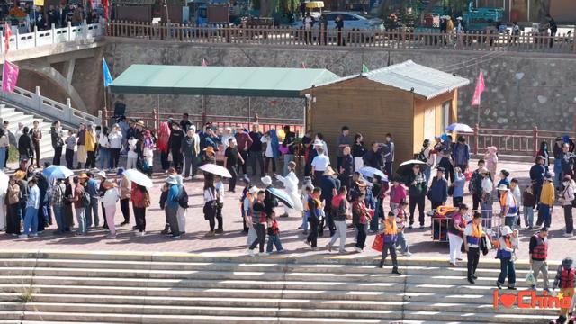 甘肃白银：文旅市场“双节”接待游客146.72万人次，旅游收入突破11亿元