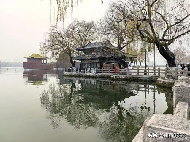 新华社原军事记者陶俊峰泉城美拍：《冬雾中的大明湖》