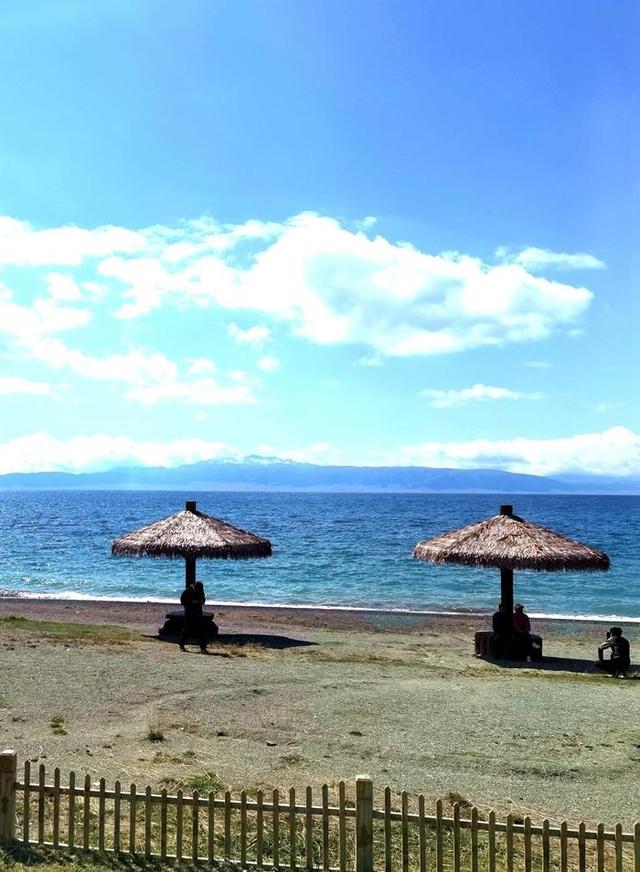 游新疆净海赛里木湖