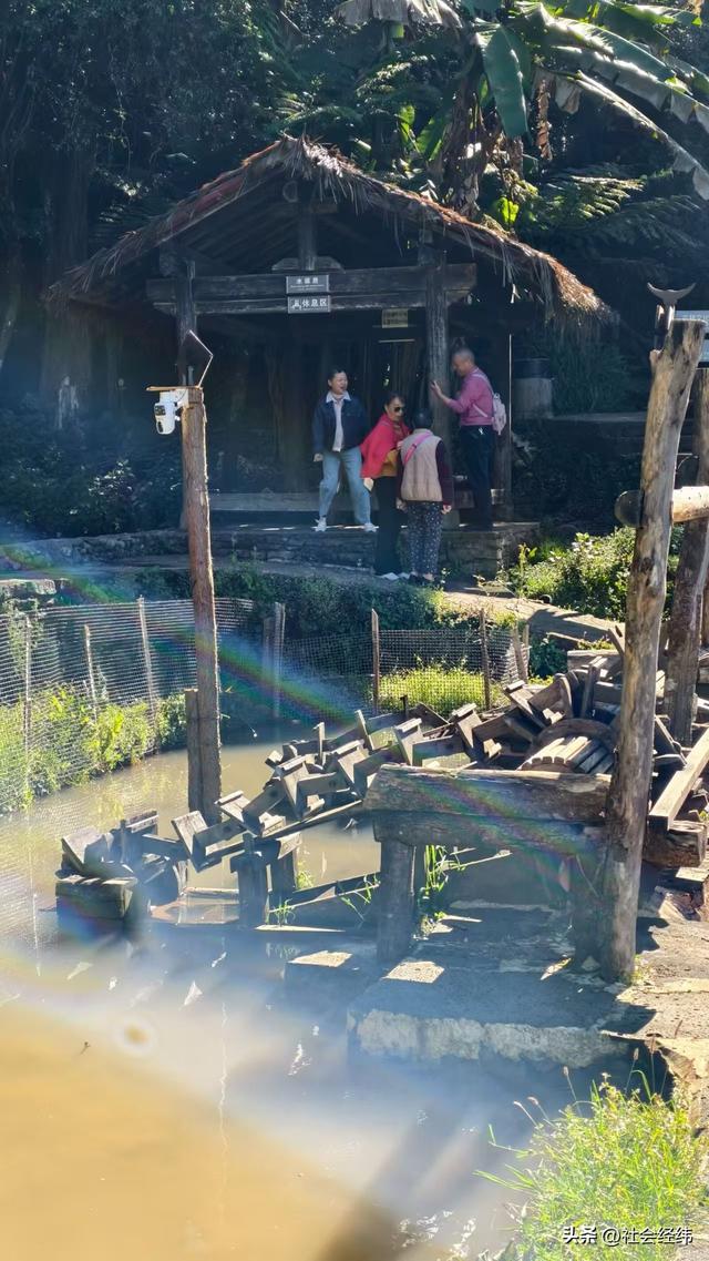 【每日一景】走进原始的司莫拉佤族山寨