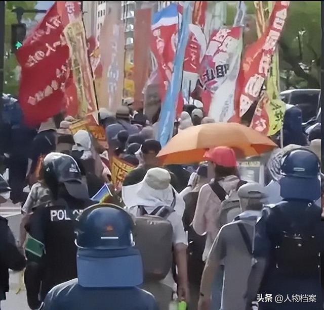 第一个力挺中国的战友出现！只要日本敢出兵	，立马使出一大绝招