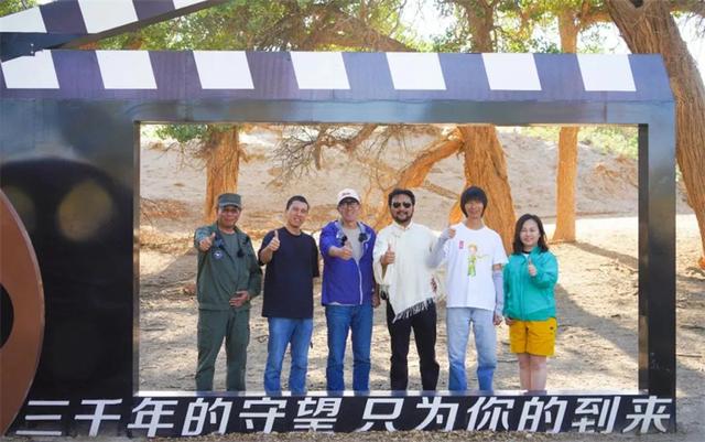 百万网友围观！俞敏洪直播引爆阿拉善文旅热潮