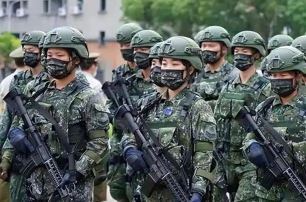 武统还没开始，上百台军飞行员集体跑路，台专家：统一已有新模式