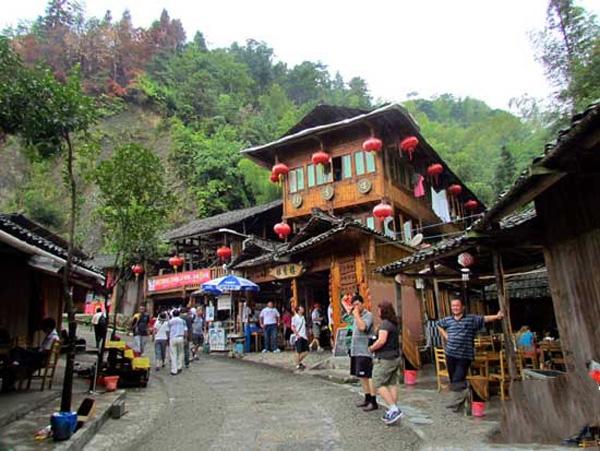 广西旅游：探寻壮丽奇观龙脊梯田（图）