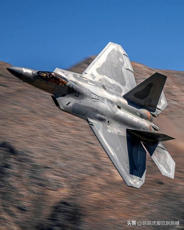 中美一旦开战，美军将全面轰炸中国？基辛格曾称：中美正走向悬崖