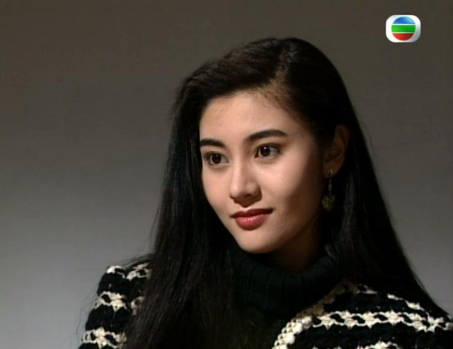 王晶评港圈四大美人：青霞男相，嘉欣没肉，祖贤腿丑，她最完美