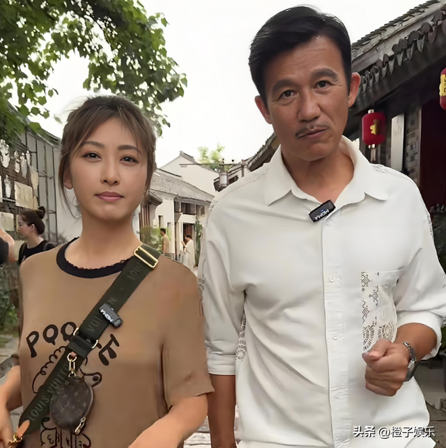 她是军艺校花，被大25岁张铁林抛弃后，为何又嫁给著名的“坏蛋”