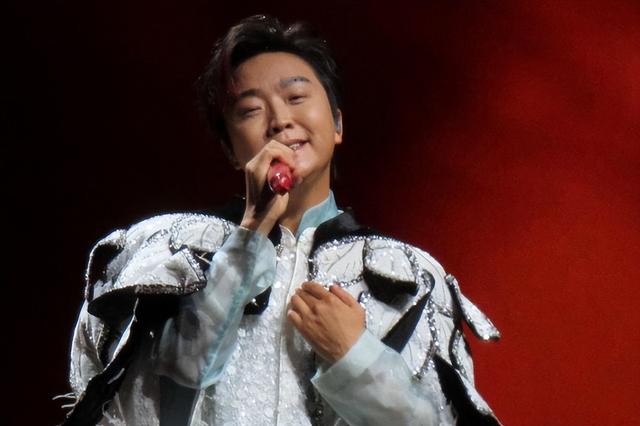 人狂必有祸！47岁的“跳梁小丑	”李玉刚，终为自己的行为付出代价