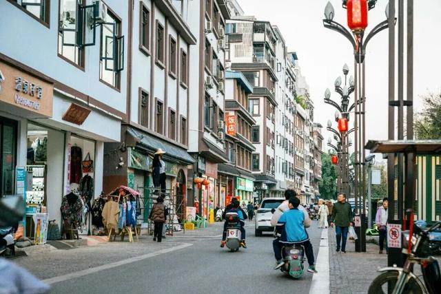 云南最让人羡慕的“温泉村” 家家户户都能泡温泉 村民一年赚到手软