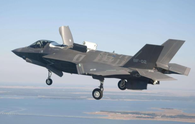 中东市场被低估：沙特因F35摇摆不定，歼35或被阿联酋率先拿下