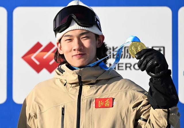 2025十佳运动员出炉：全红婵落榜，孙颖莎位列第四，他意外上榜