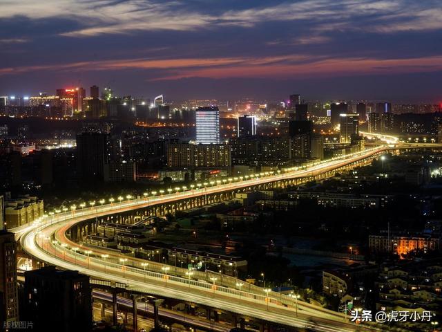 在内地七八年没有回乌鲁木齐，这些年她变化蛮大的