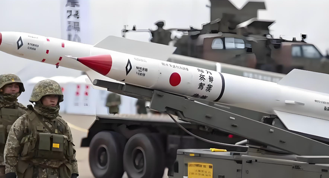 在中日关系敏感时期，他竟然率团赴日访问，为了刷存在感毫无底线