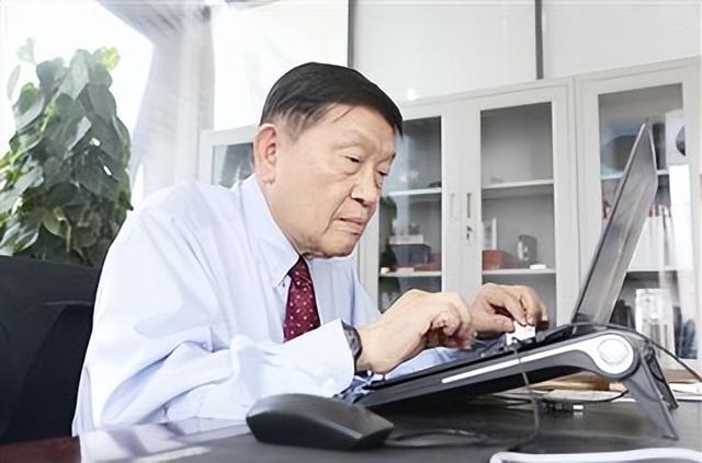 张汝京撑起中国芯片半壁江山