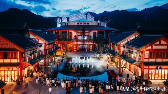 山水度假新模式 鸾州渡假日小镇盛大启幕