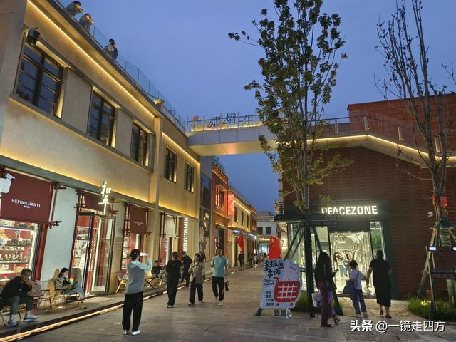 位于郑州商代城墙遗址旁的阜民里历史街区